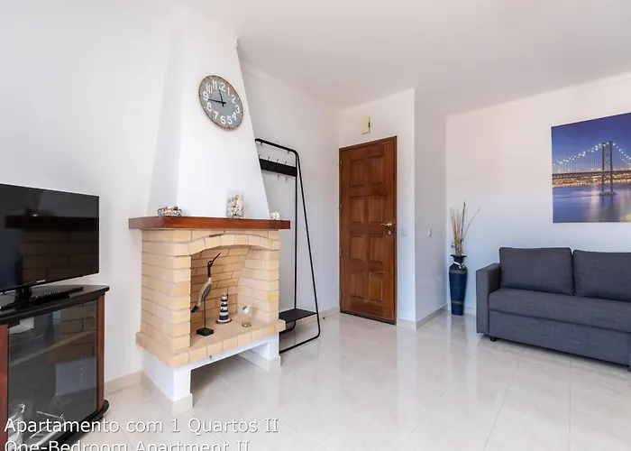 Akisol Albufeira Sunny Olhos de Αgua